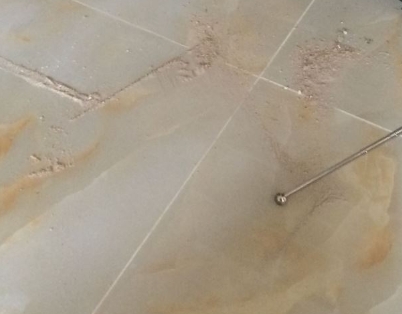 定南瓷砖空鼓维修公司分享粘合剂选择不当在瓷砖铺贴过程中可能导致以下问题